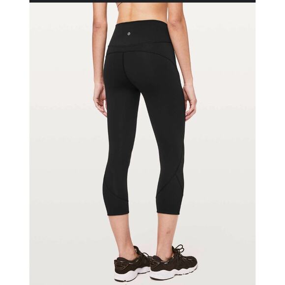 LULULEMON In Movement Crop Everlux 19" Black Cropped Leggings Women's Size 4 - Picture 1 of 9